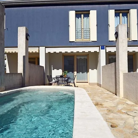 Villa Blue 1 *